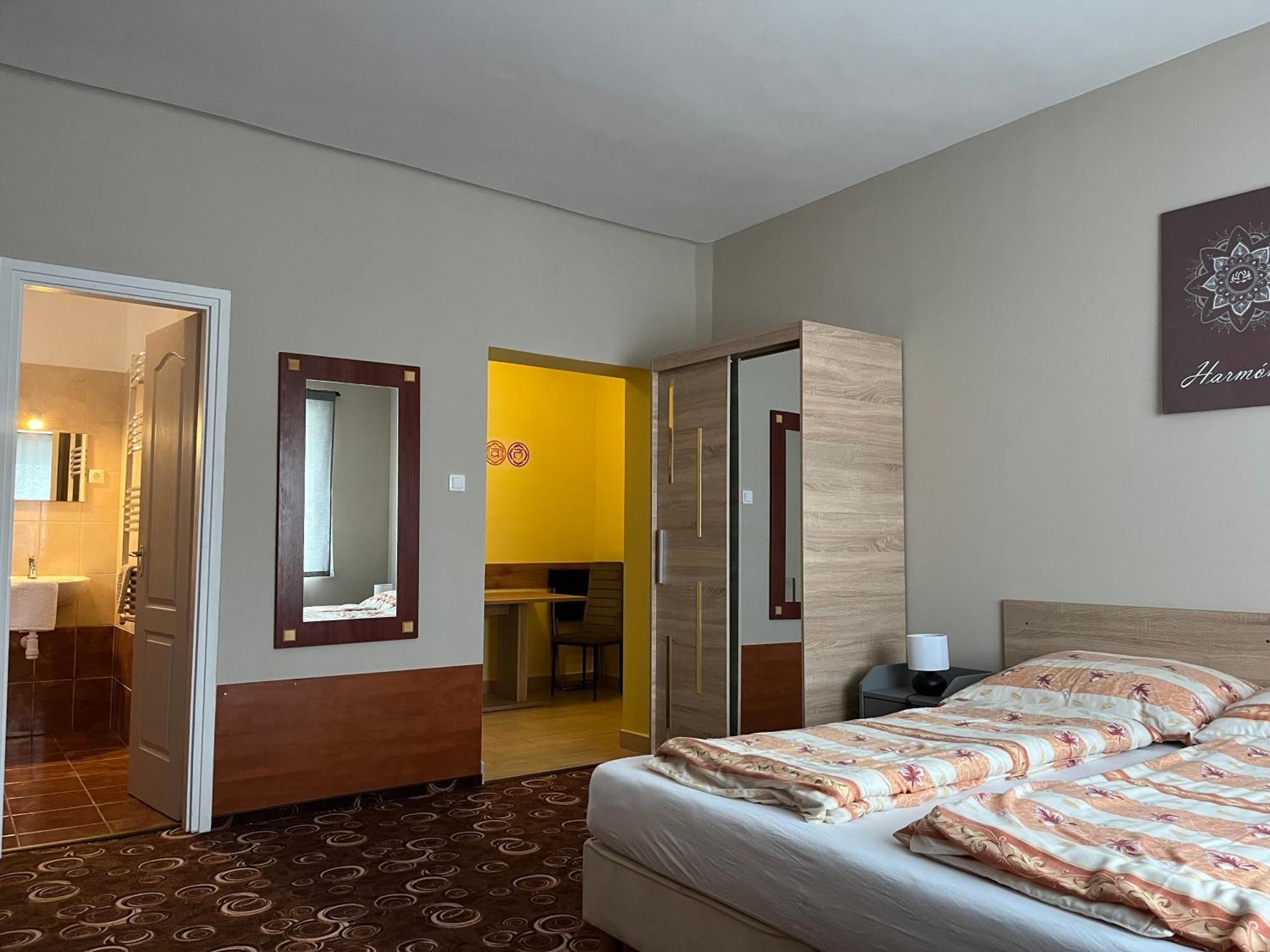 Apartamento Bakonyi Mandala Ház Bakonybél Exterior foto