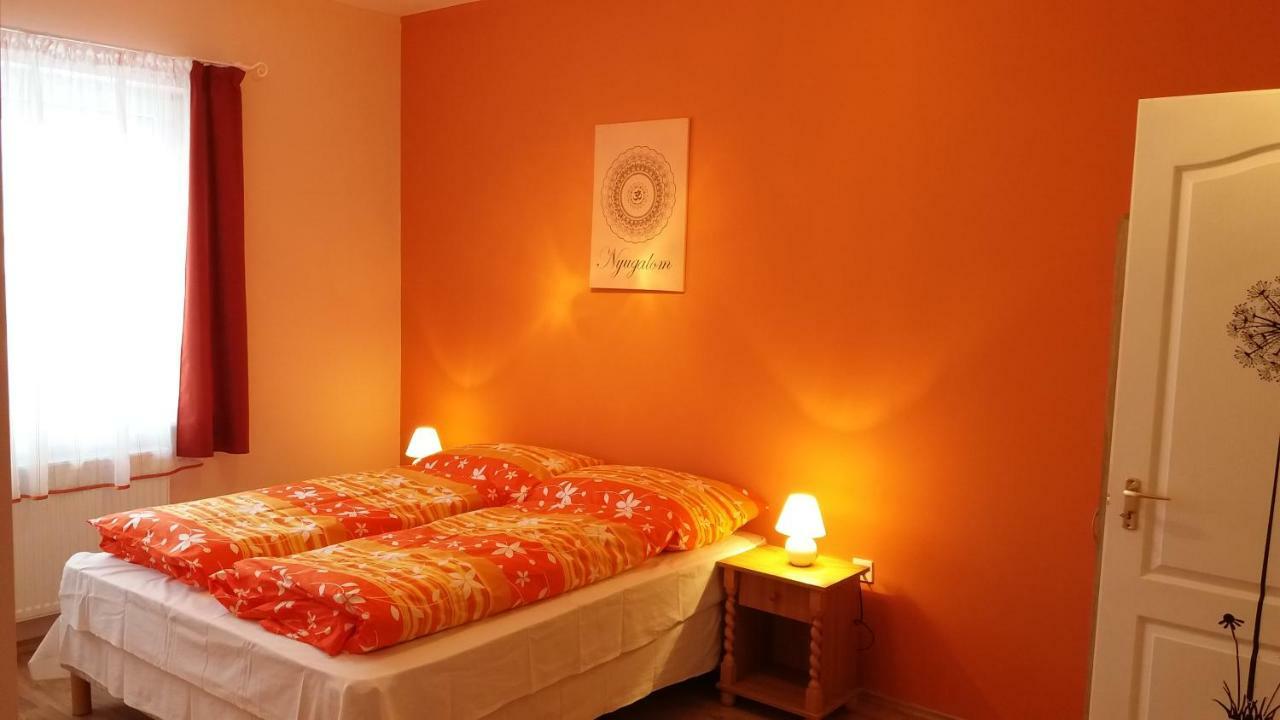 Apartamento Bakonyi Mandala Ház Bakonybél Exterior foto